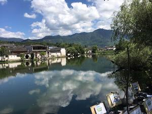2017年8月末公司组织全体同仁及家属勇登黄山